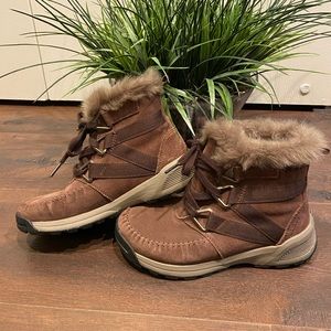 Columbia Margal Mid Wrap
Waterproof Winter Boots Size 5 NWOT